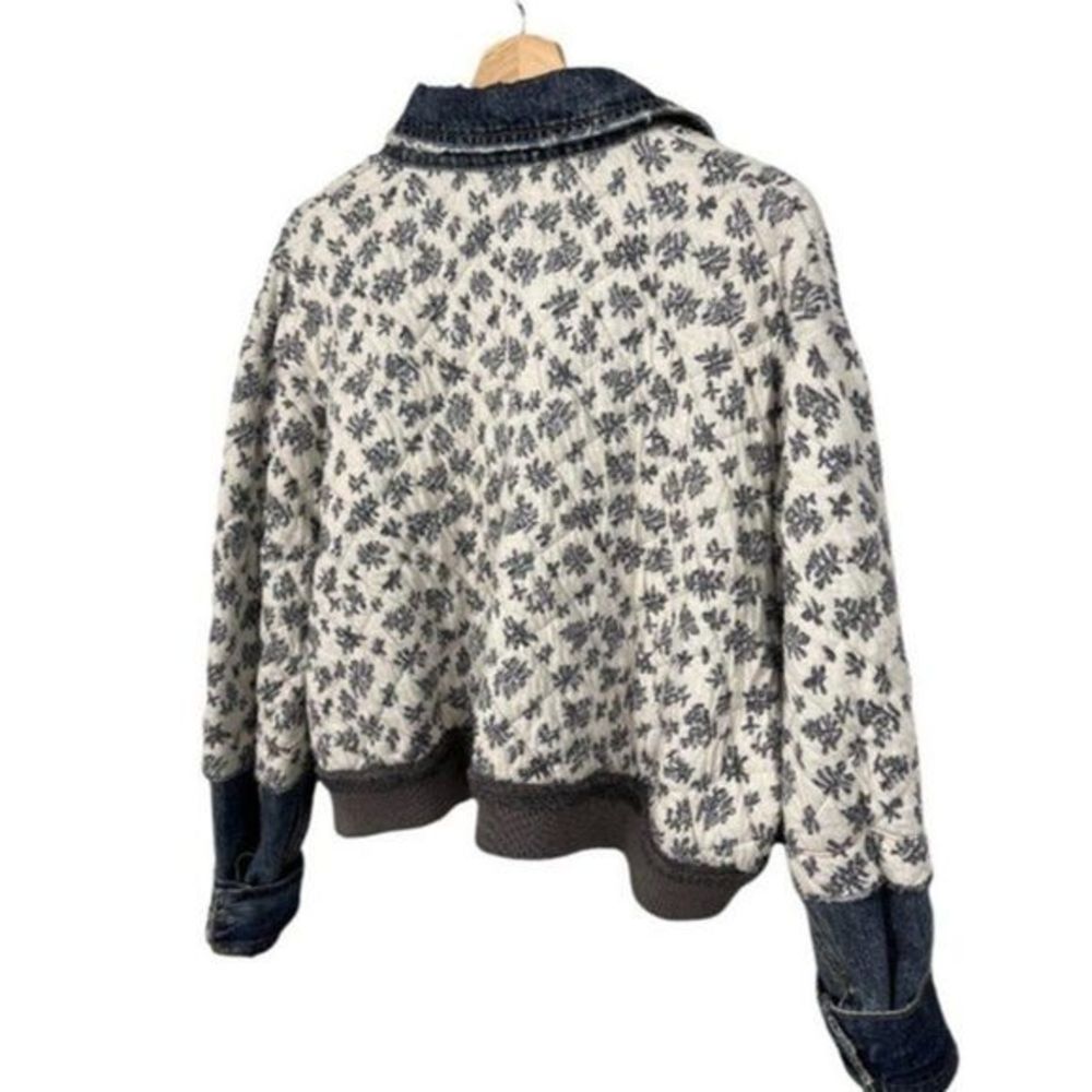 Free People Cropped Denim & Floral Print Jacket in Blue and White - Picture 11 of 16